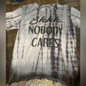 Women’s graphic t-shirt small